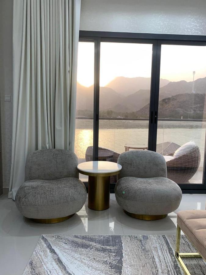Great Escape For Family And Friends 4br With Private Pool And Sea View Villa